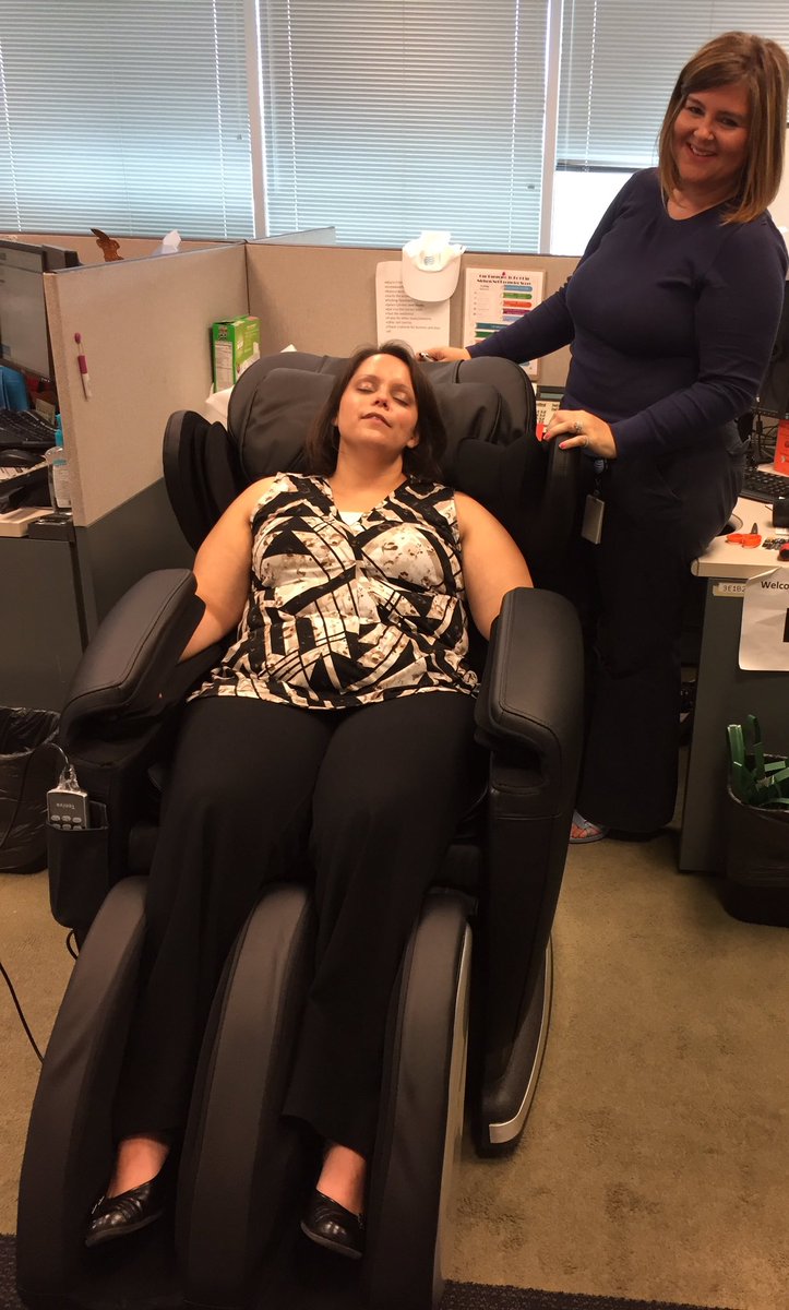 pattyannmu's tweet photo. Chillin at work. #LifeAtATT @HARRISBURG_CC @SawyersWillie @SokcheaPho https://t.co/3YOipO8umK