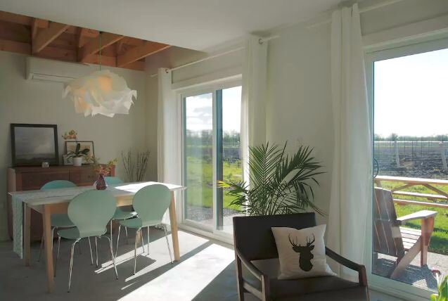 MikeKolatschek's tweet photo. My favourite boutique winery in #PEC @TrailEstateWine now has a charming rental on @Airbnb https://t.co/cyN9SGrhzE #Countyliving https://t.co/SrnbMmPrWd