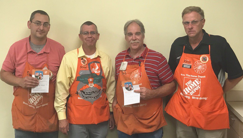 Congrats to Bob and Evan for putting safety first and driving excellent receiving standards! Way to go 1412!!