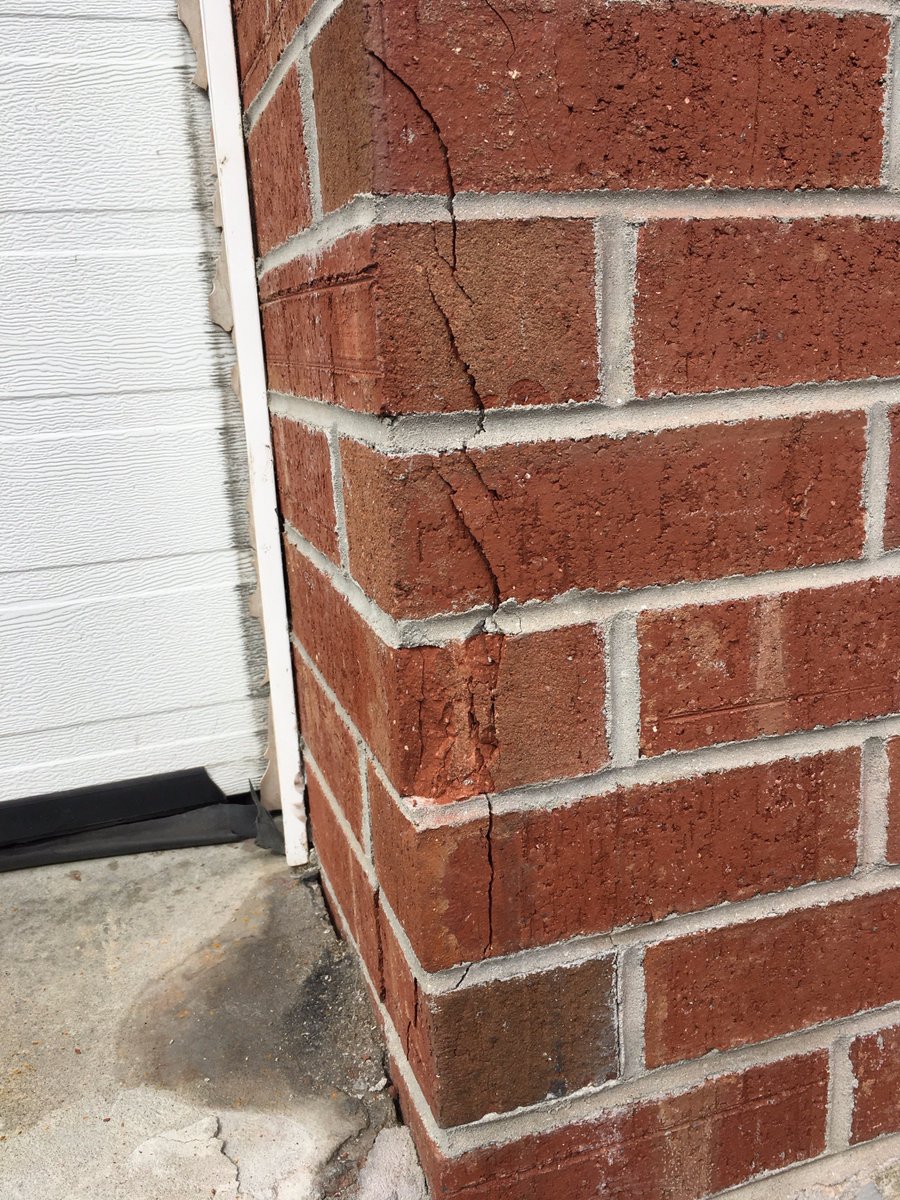 andrewcallen's tweet photo. @RLCarriers Our small business just smashed into again by your driver https://t.co/ARq93aCqvS