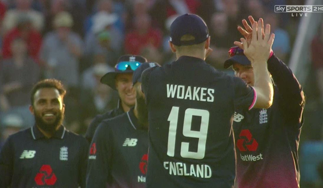 SteveSmithFc's tweet photo. Great Comeback by @englandcricket 
David miller Gone @OfficialCSA #ENGvSA https://t.co/K9GOCZrLWD