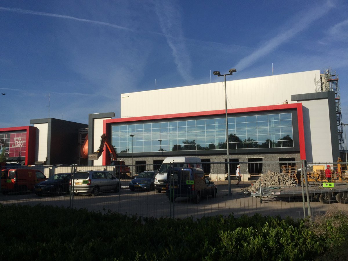 edwinwopereis's tweet photo. Today's status... warehouse extension #Kramp Varsseveld. #KrampInProgress #KrampNL https://t.co/KxtblS1mP5