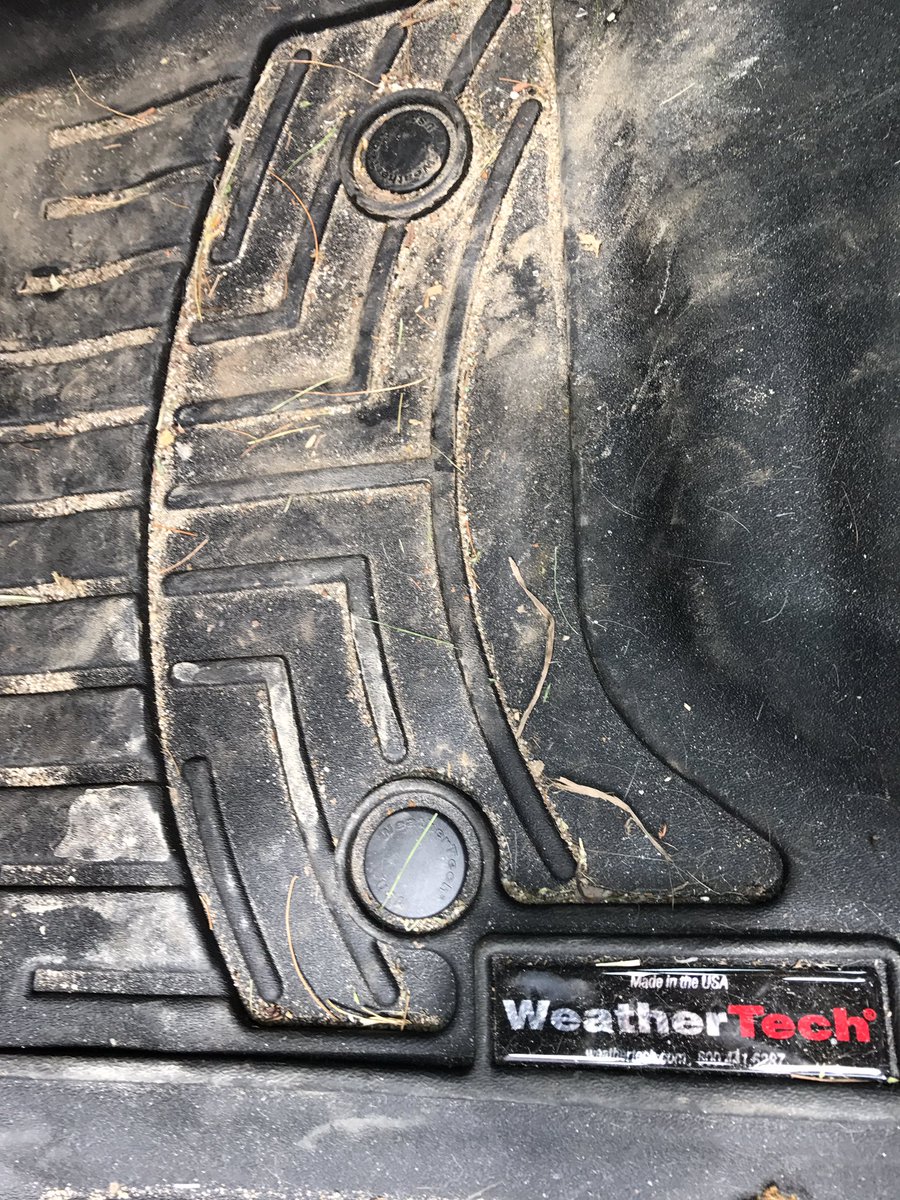 DetailingD's tweet image. This is why these mats are great. Totally would be the carpet instead. #detailing #mobile #weathertech #hudson #gmcSierra