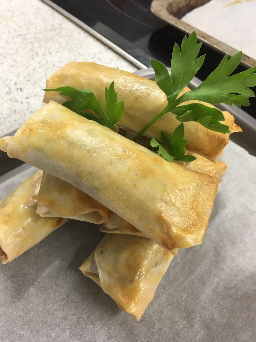 YORKCookerySch's tweet photo. A few places available on our May, June &amp; July classes with @Lilmissmeatfree  @YORKCakes @saradanesin. Details at https://t.co/pT4WeG1qOr https://t.co/umT6Tx1Hu3