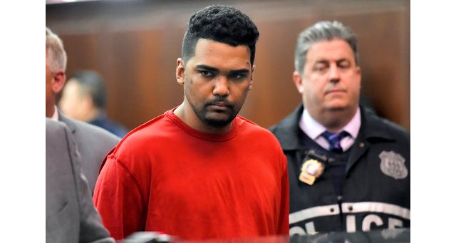 NY1's tweet photo. A grand jury has indicted the driver in the deadly #TimesSquareCrash. https://t.co/7qntLQXi3p https://t.co/UYkdlTRO5j