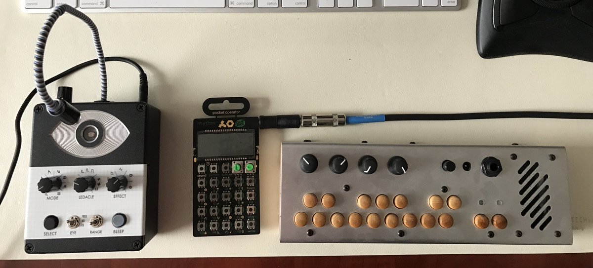 ZackPancoast's tweet photo. Fun toys! #bleeplabs #T3k #thingamagoop #pocketoperator #critterandguitari #pocketpiano https://t.co/Pqnihb7Rk0