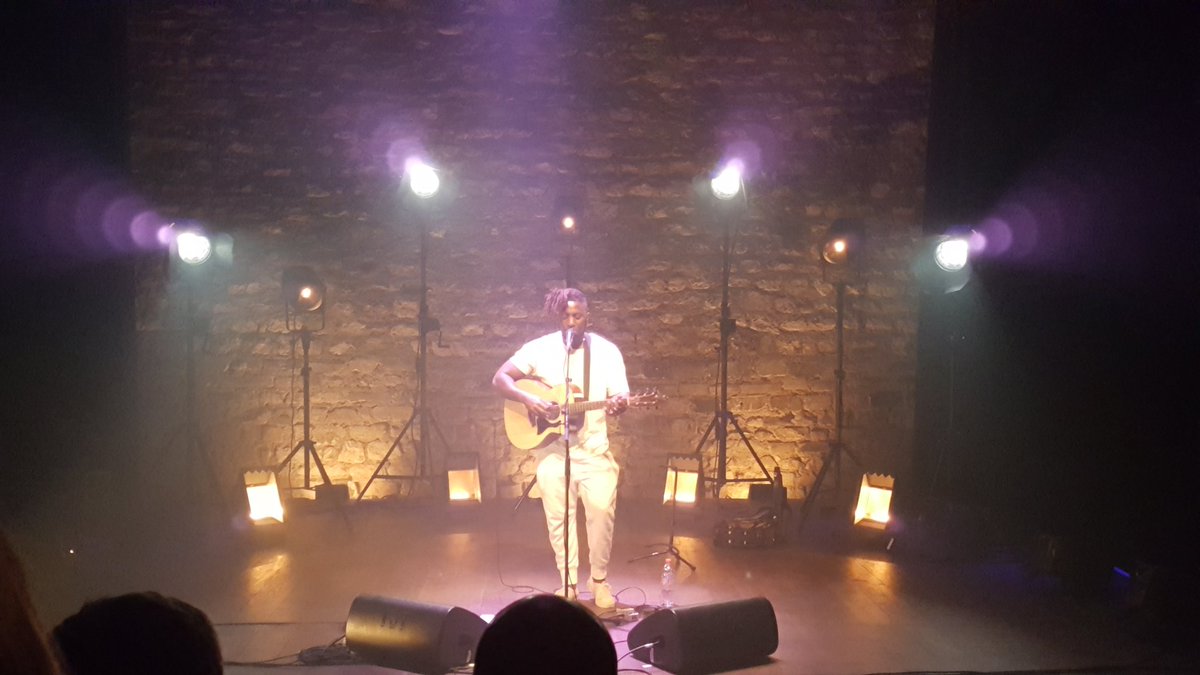 DueySpargo's tweet photo. I happened to be in Paris when @keleokereke was delivering a wicked acoustic set last Friday. Amazing voice and artist. #kele #delivering https://t.co/n5hGx3KiXy