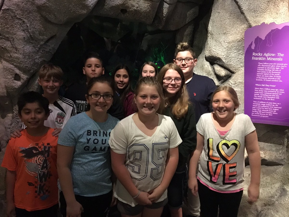 donovanLF5's tweet photo. Dynamic Earth @NewarkMuseum https://t.co/zPujTYMGZ3