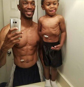 AaronCarpCan's tweet photo. Much respect for this dad and son ✊🏽 https://t.co/TOx6YJ40O0