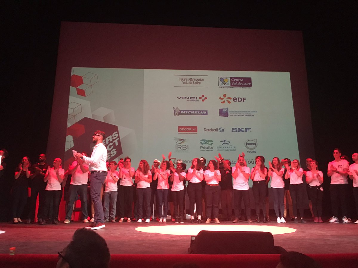 IsaRouger's tweet photo. Bravo à toute la Team 👏👏👏. @tedxtours #tedxtours2017 https://t.co/vzrXt5LNUL