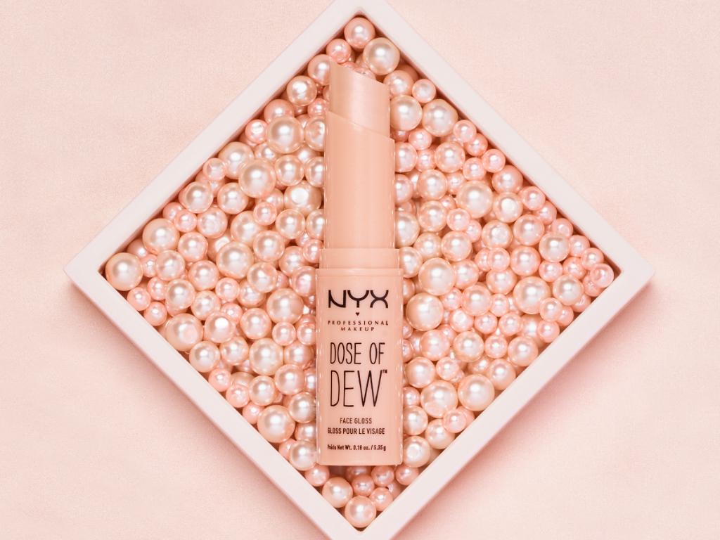Glow all out! The pearly, dewy glow of this @NyxCosmetics face gloss is perfection. Fave if you can’t get enough shine! #ultabeauty