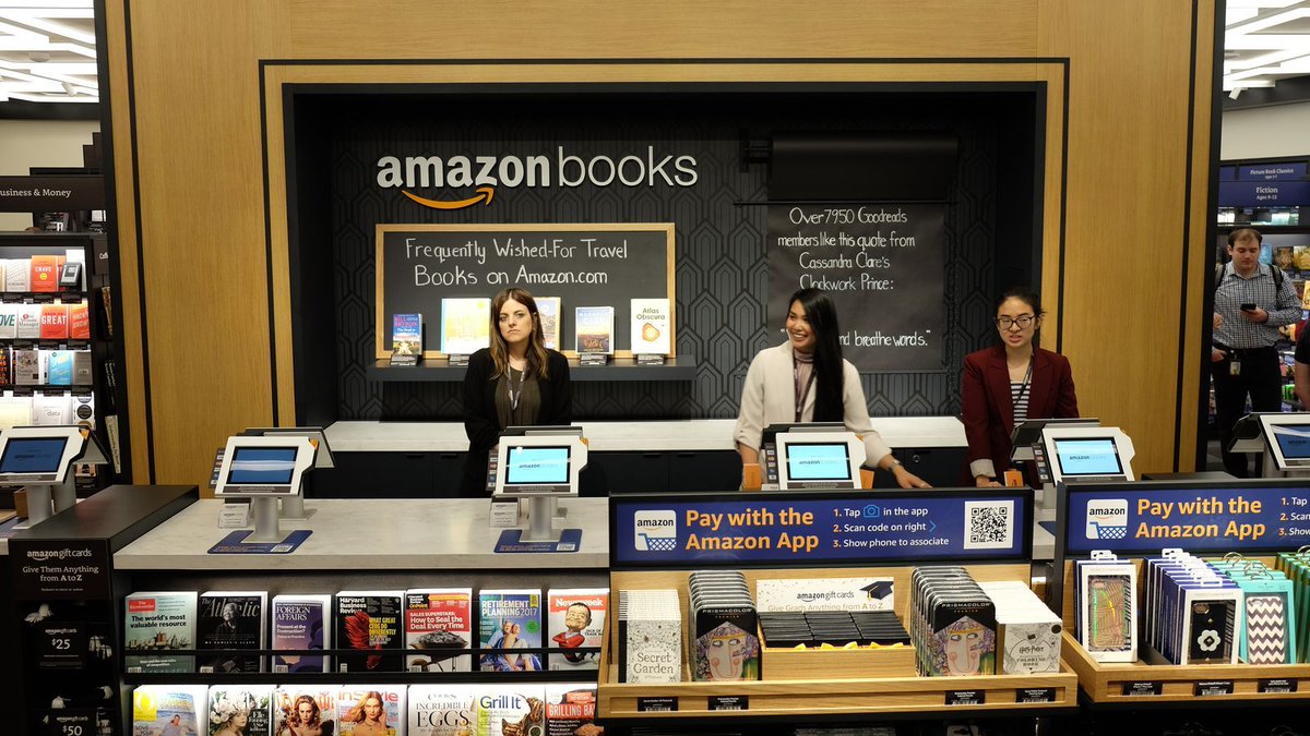 NorthernRift's tweet photo. It looks just like the stores they put out of business. Photos: Inside Amazon’s first New York City bookstore https://t.co/uCDWh33iz4 https://t.co/i3yzJU5HC8