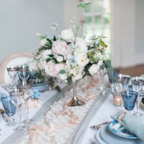 The #ColorPalette of this Austen-inspired #tablescape is everything! {A little #inspo for our #Newlybrides planning their #DreamWeddings!}