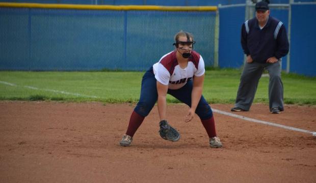 Via <a href="/KevinHaskin/">Kevin Haskin</a>, Seaman’s Lauren Mills supplies power when she gets chance cjonline.com/sports/highsch… #Topeka #Topcity