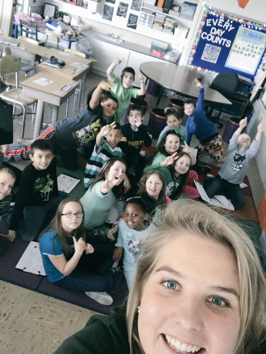 MissKjaeroe's tweet photo. St. Patrick's Day fun! 🍀 https://t.co/jLLsAmBriK