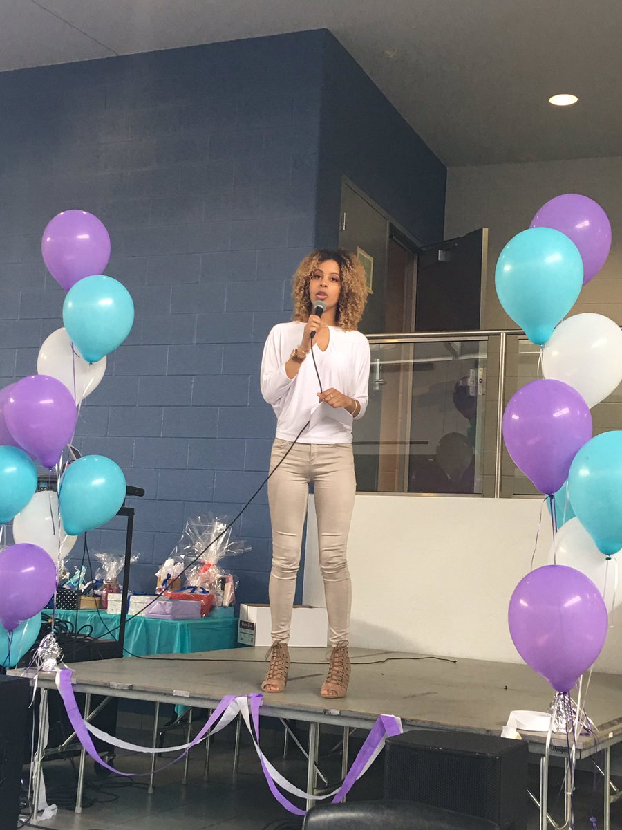 Our keynote speaker, Shailene Panylo, has taken center stage!! #JCRGirlsNightIn✨