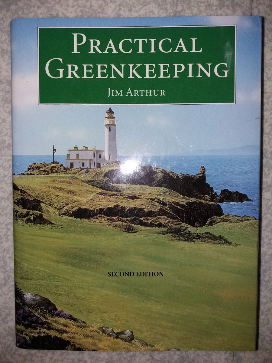EmilePfleger's tweet photo. Learn everyday, on the ground or in the books ⛳⚽ 🏉🏈#practicalgreenkeeping https://t.co/Dnil5zLRQp