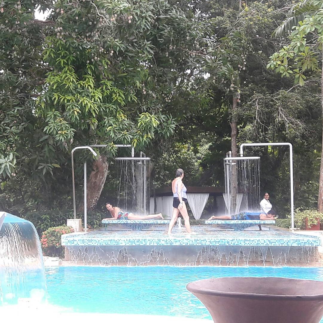 HotelesenSmr's tweet photo. Hoy #FamTrip visitó  @Kantawa_Spa el lugar ideal para descansar. Gracias por ser un aliado estratégico para la promoción de nuestro destino. https://t.co/KCsOCc9IDE