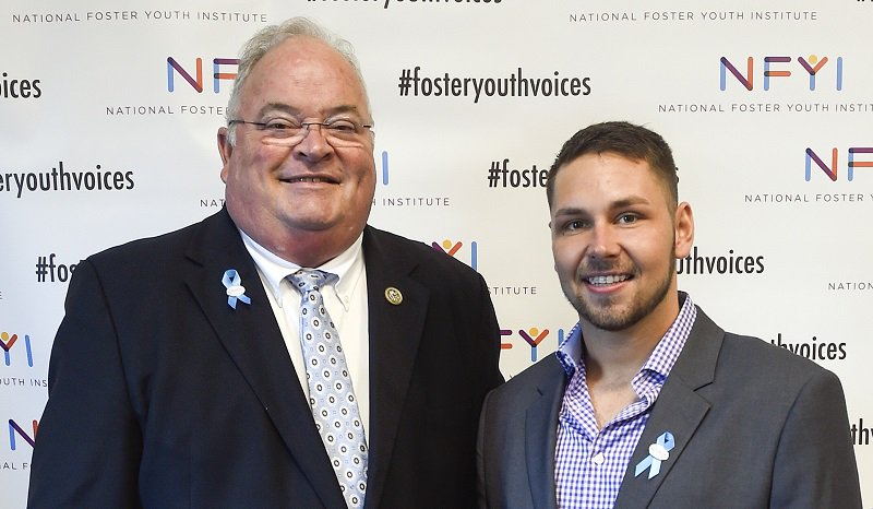 CaseyPrograms's tweet photo. #FosterCare alumni @isaiahall14 shadowing @USRepLong (R-MO) for #DCShadowDay 2017. Thank you, Rep. Long. #FosterYouthVoices https://t.co/7R60Ki30Uw