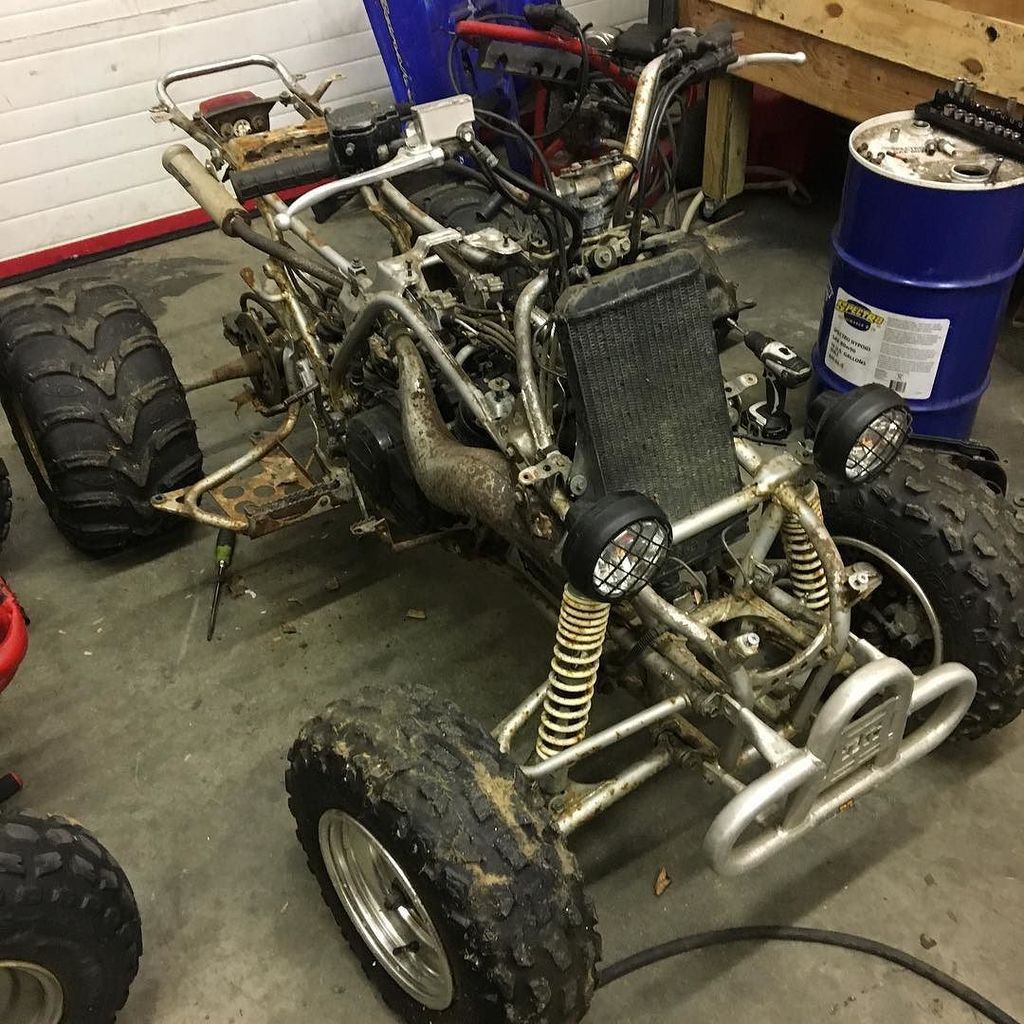 HydroPowder1's tweet image. It's going to be a long nite.......#bansheeboneyard #hydropower #wst #banshee #bansheenation #bansheehq #bansheeta… ift.tt/2qYcefD