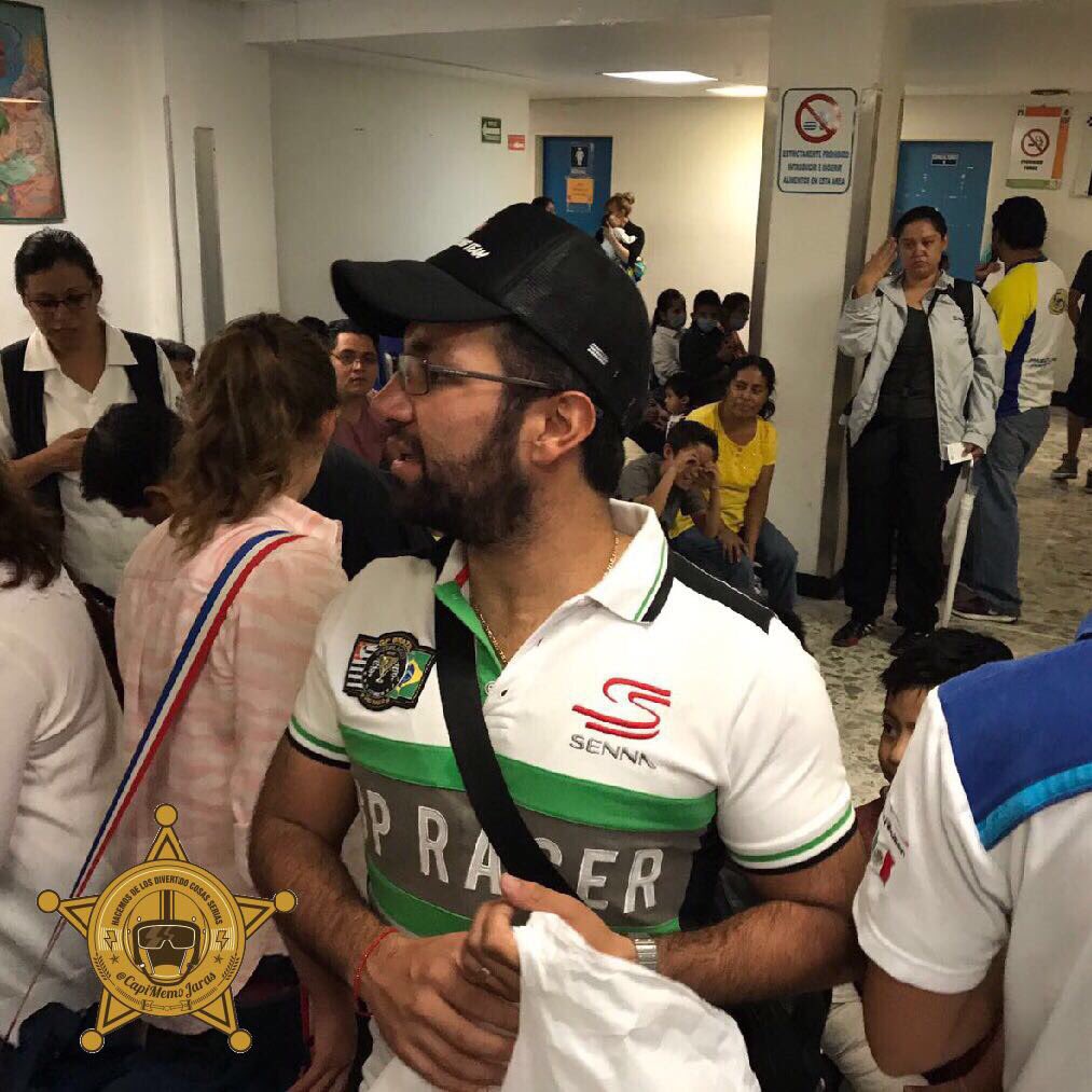 capimemojaras's tweet photo. #ABISOINPORTANTE También mi carnal Beto @Rabarcajr #PilotoConCausa estubo entregando jugetes con nosotrosenel #HospitalGeneral #GrasiasBeto https://t.co/cuanKls9xL