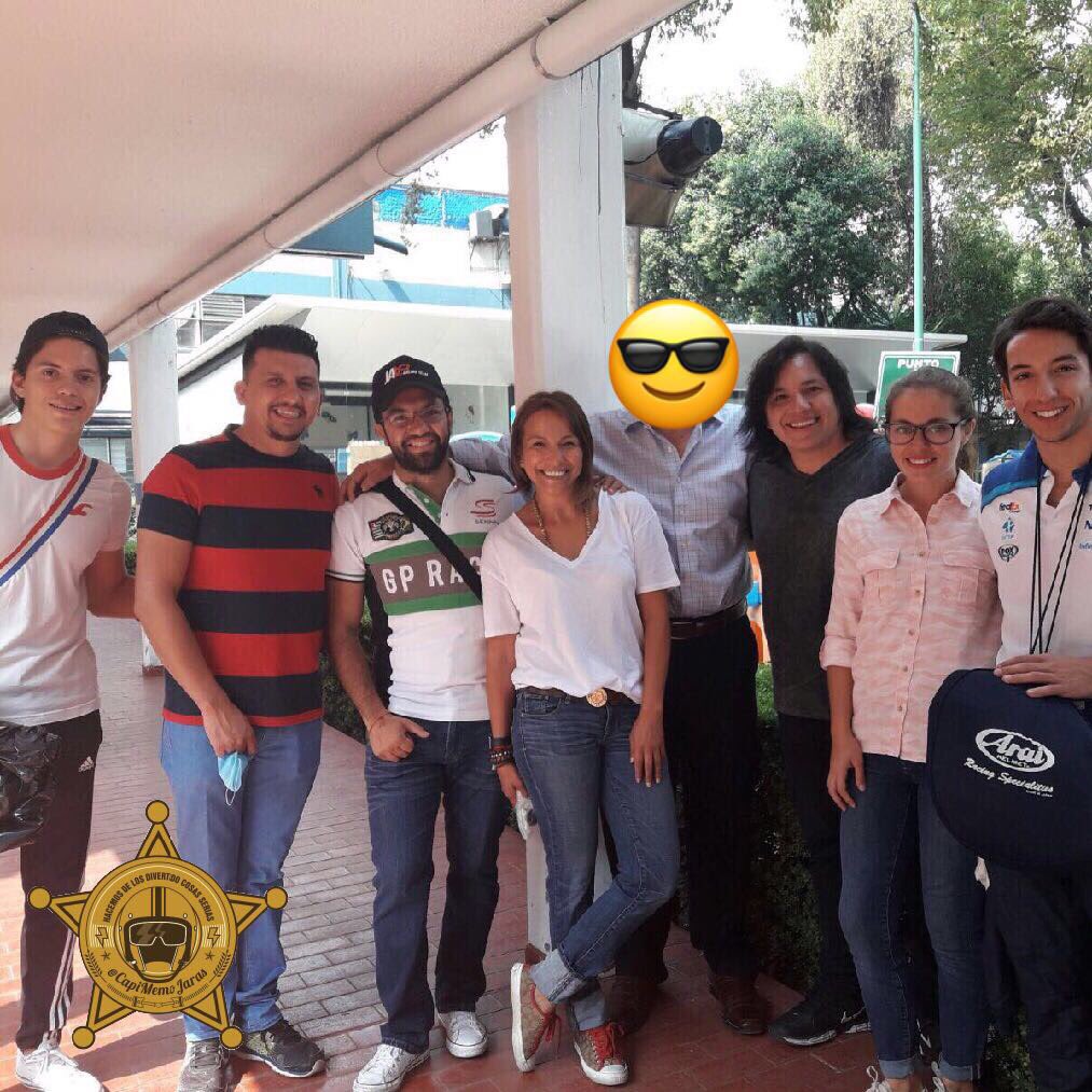 capimemojaras's tweet photo. #ABISOINPORTANTE También mi carnal Beto @Rabarcajr #PilotoConCausa estubo entregando jugetes con nosotrosenel #HospitalGeneral #GrasiasBeto https://t.co/cuanKls9xL