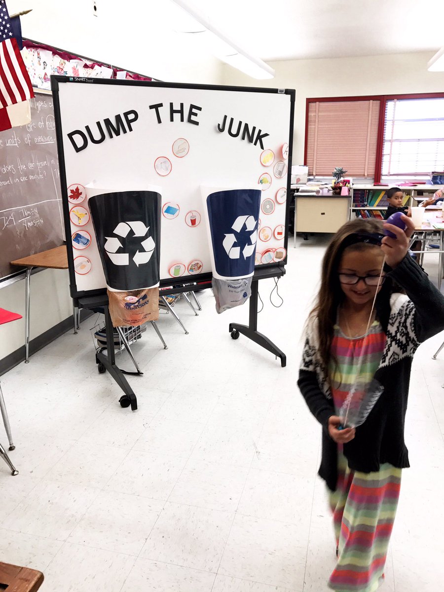 TravisTornados's tweet photo. Thanks for supporting our first STEM Night with over 100 parents and students.  #teamtravis STEMnight #Iamepisd https://t.co/nERzQGq9iV
