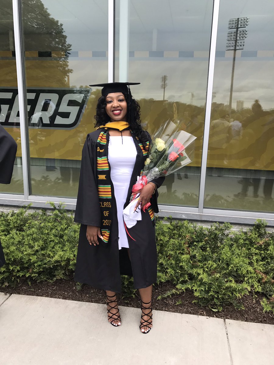 Sincerely_Raee's tweet photo. FINALLY a #TowsonGrad 👩🏽‍🎓🎉 https://t.co/HWE2wHtWar