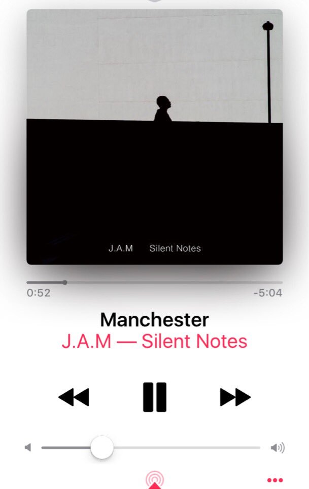 0IzCSPS0W2XWgOi's tweet image. 闘病生活を支える一枚
消灯後に聞くとマッタリと癒される
#j.a.m  #silentnotes