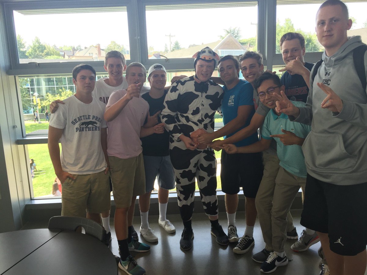 JeffShoji's tweet photo. And that's a wrap. Thank u to my friends and classmates for a damn fun 4 years and a crazy ride. It's #Rollprep till the end https://t.co/nruVdEHQfh