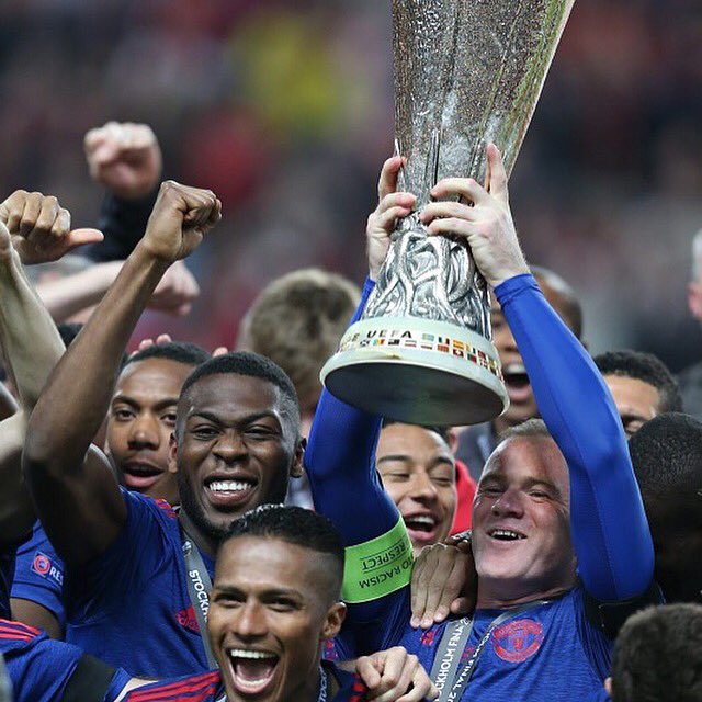 tfosumensah's tweet photo. What a feeling!!!! @ManUtd 🎗🏆🏆🏆 https://t.co/n2YaZlWJZp