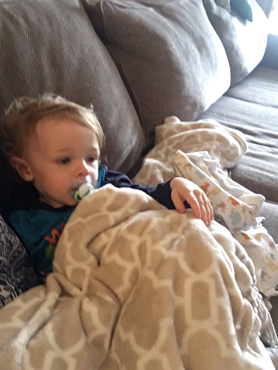 chrissysin's tweet photo. My favorite time of day is being home with this handsome little devil #mommycuddles #connorlouis #theeichelmans @radioguy78 https://t.co/ojczS54Amt
