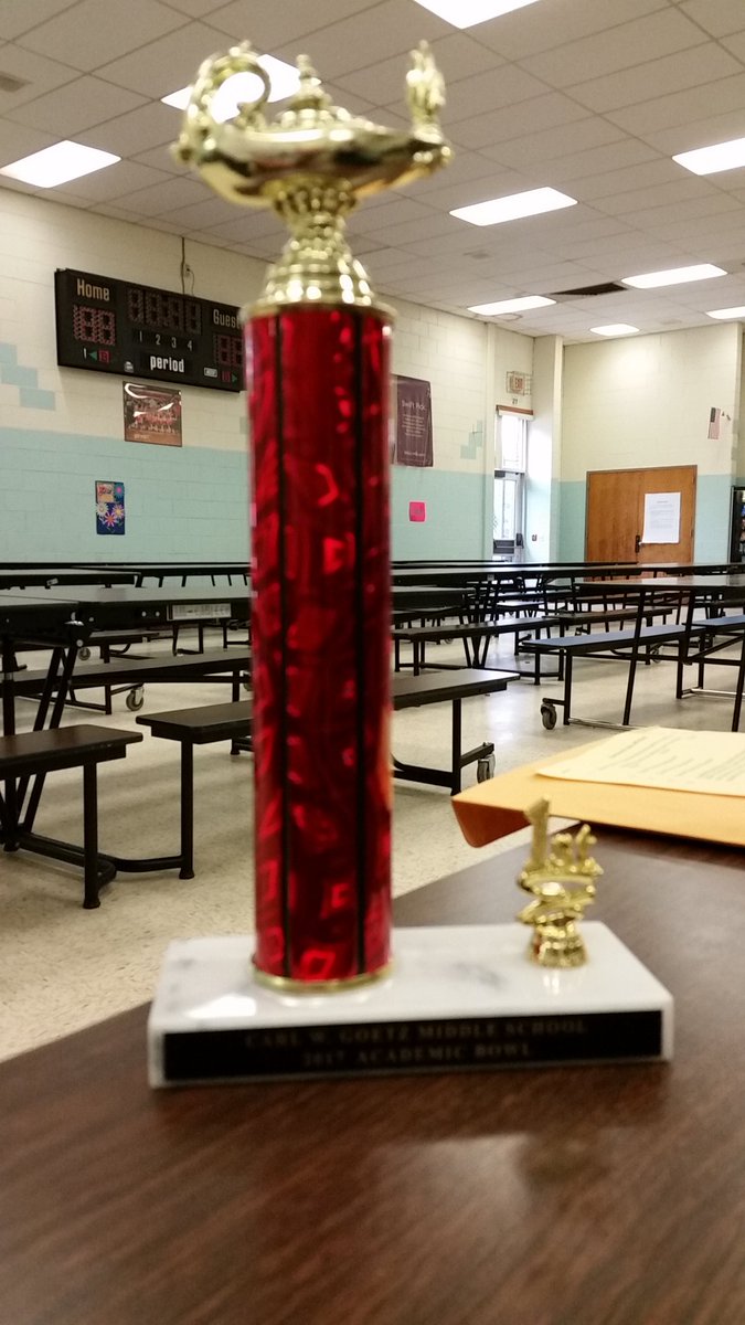 mr_langenberger's tweet photo. Howell MSS 7th Grade team was awarded First Place out of 22 teams in the Academic Bowl hosted at Goetz Middle School today! @BobHenig https://t.co/JKoUFjNr0Y