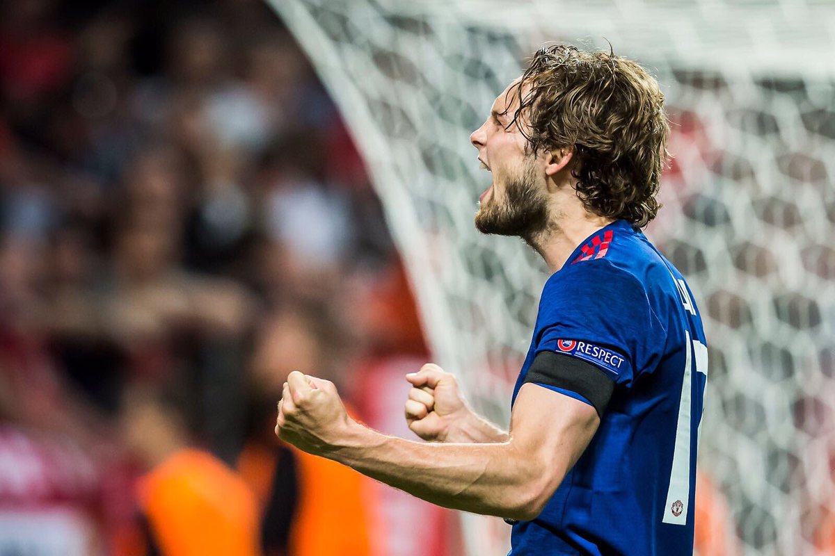 BlindDaley's tweet photo. WINNERS!! 🏆 MUFC https://t.co/VKuJZHa0ap