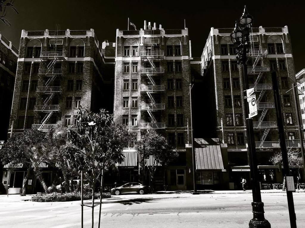 sot89dant's tweet photo. #sandiego #downtown #architecturelovers #architectureporn https://t.co/gWuxay3mqD https://t.co/COZXaMXSbp