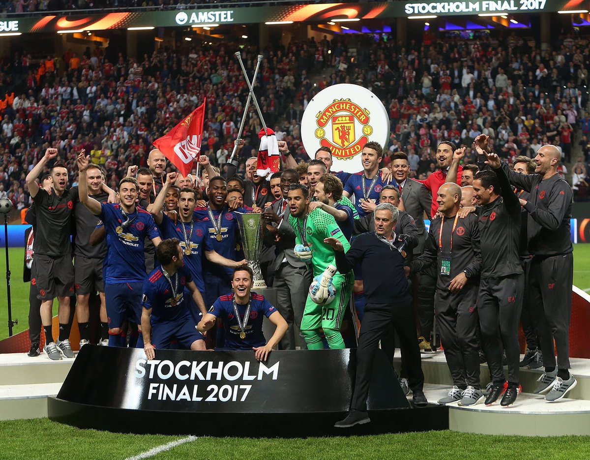 youngy18's tweet photo. Another special night with United. Manchester, this one was for you ❤️🏆 https://t.co/6Ku2iCRzBt