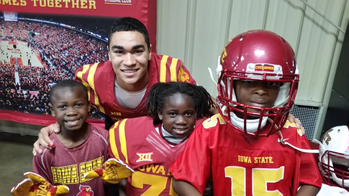 cjspore's tweet photo. Cyclone Tailgate Tour in Waterloo.
#CycloneTour https://t.co/72sXBl4ptZ