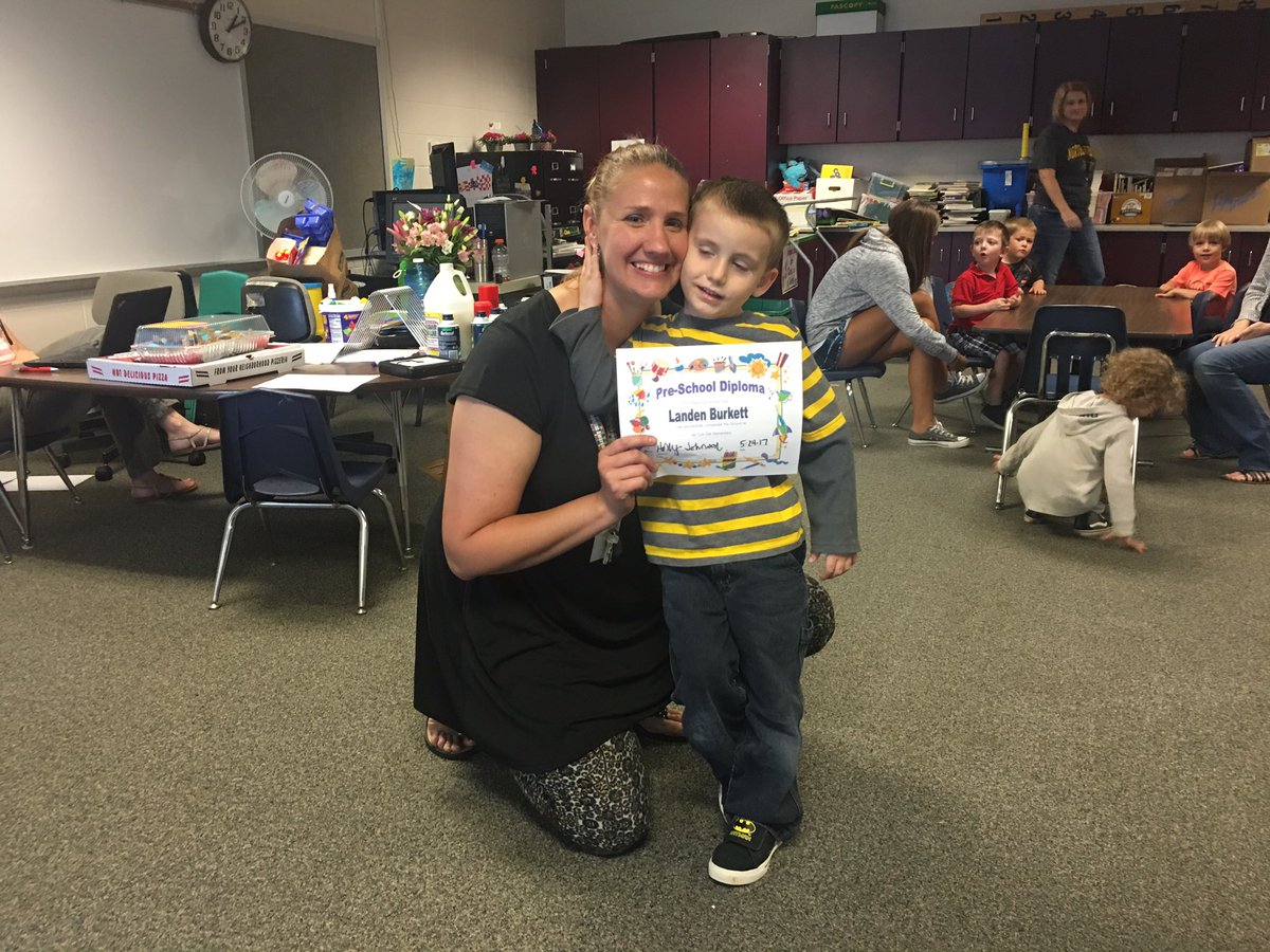 JCDEPRESCHOOL's tweet photo. Preschool graduates! We're going to miss all of these kiddos! #superproud! https://t.co/jFtNHuO4V1