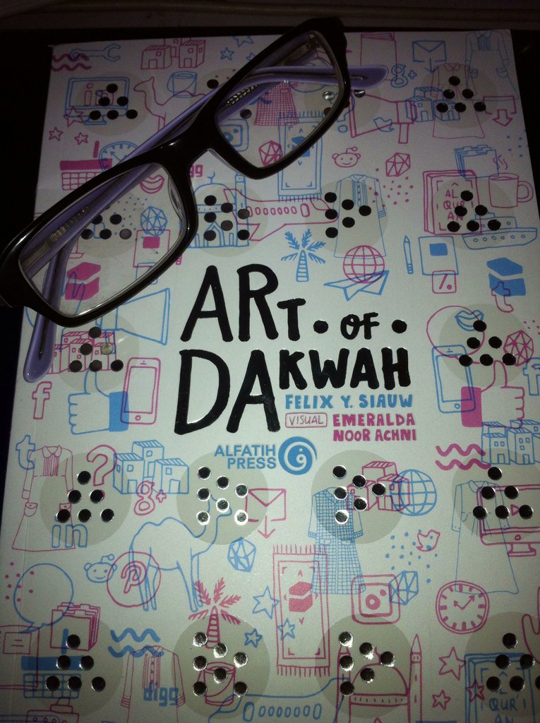 fhmzzlf_'s tweet photo. #ArtOfDakwah love this book soo much 💖📖💖 @Benefiko @felixsiauw 
Thankyou to @bukusip for speed response 👍 https://t.co/xwAgkZter4