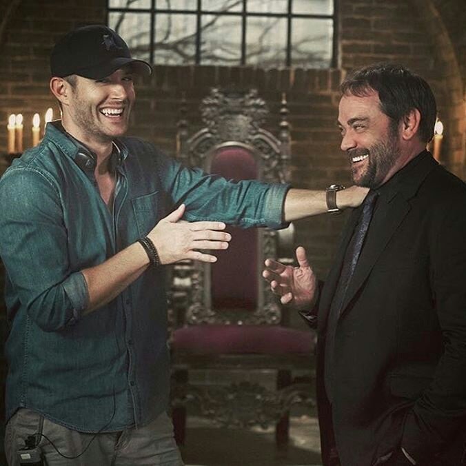 Deixo aqui essa imagem destruidora
 THANKS MARK FOR CROWLEY