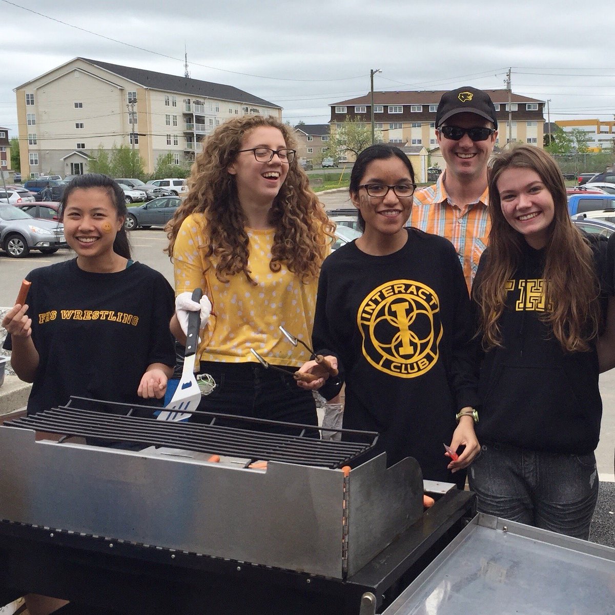 Visit the patio, outside the cafeteria, tomorrow at lunch for a free BBQ😁 Here's a #tb to last year's #5DaysOfHappiness BBQ!