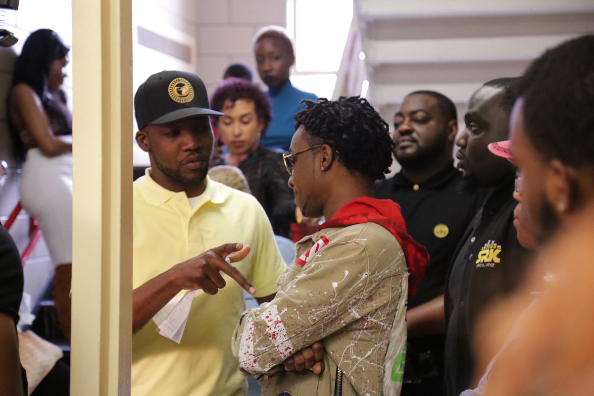 ThaMegaBoi's tweet photo. Have I showed you this dope pics of Ayo &amp; I on set? 😎🎬 https://t.co/nGnDx0e2NH