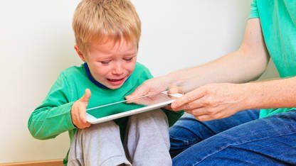 How Parents Can Manage Challenging Behaviors At Home childmind.org/article/managi… #escchat #scchat #edchat