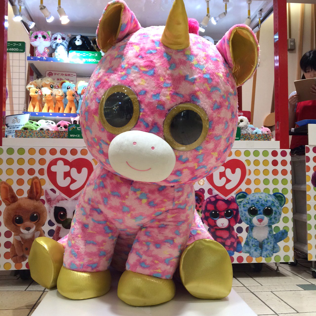 株式会社pirates Factory Pa Twitter 本日オープン アメリカno 1ぬいぐるみ Ty コレクションが東京キャラクター ストリートに期間限定で初上陸 期間は5 25 6 12までです 大好評の映画 シング のキャラクターぬいぐるみ全7種をどこよりも早く取り揃えます