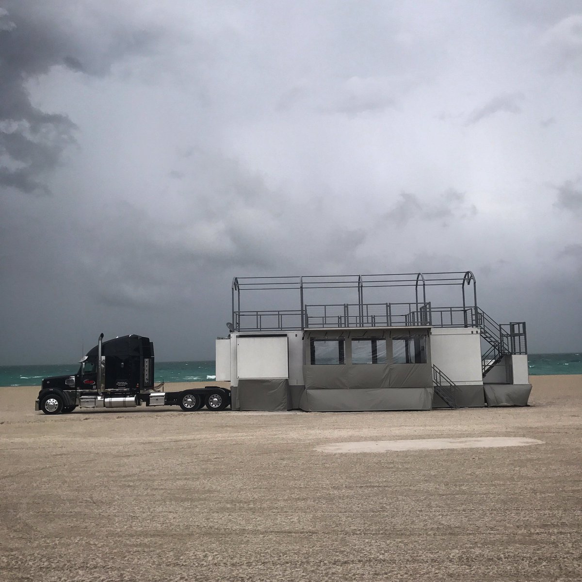Verlatti's tweet photo. Why aren't you using this for your next event? #Awespitality #TakingReservations https://t.co/dmtt3Fiz5B