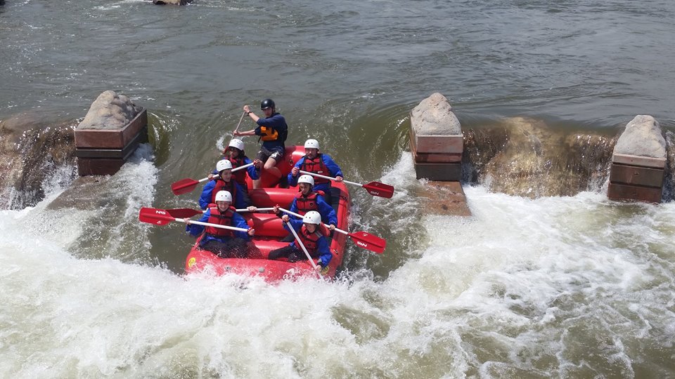 TeamCommieBar's tweet photo. when school field trips involve Class III whitewater you know you live in the right place..  @deepcreekliving @garrettchamber @ASCIadventure https://t.co/ZvPFsRlOaz