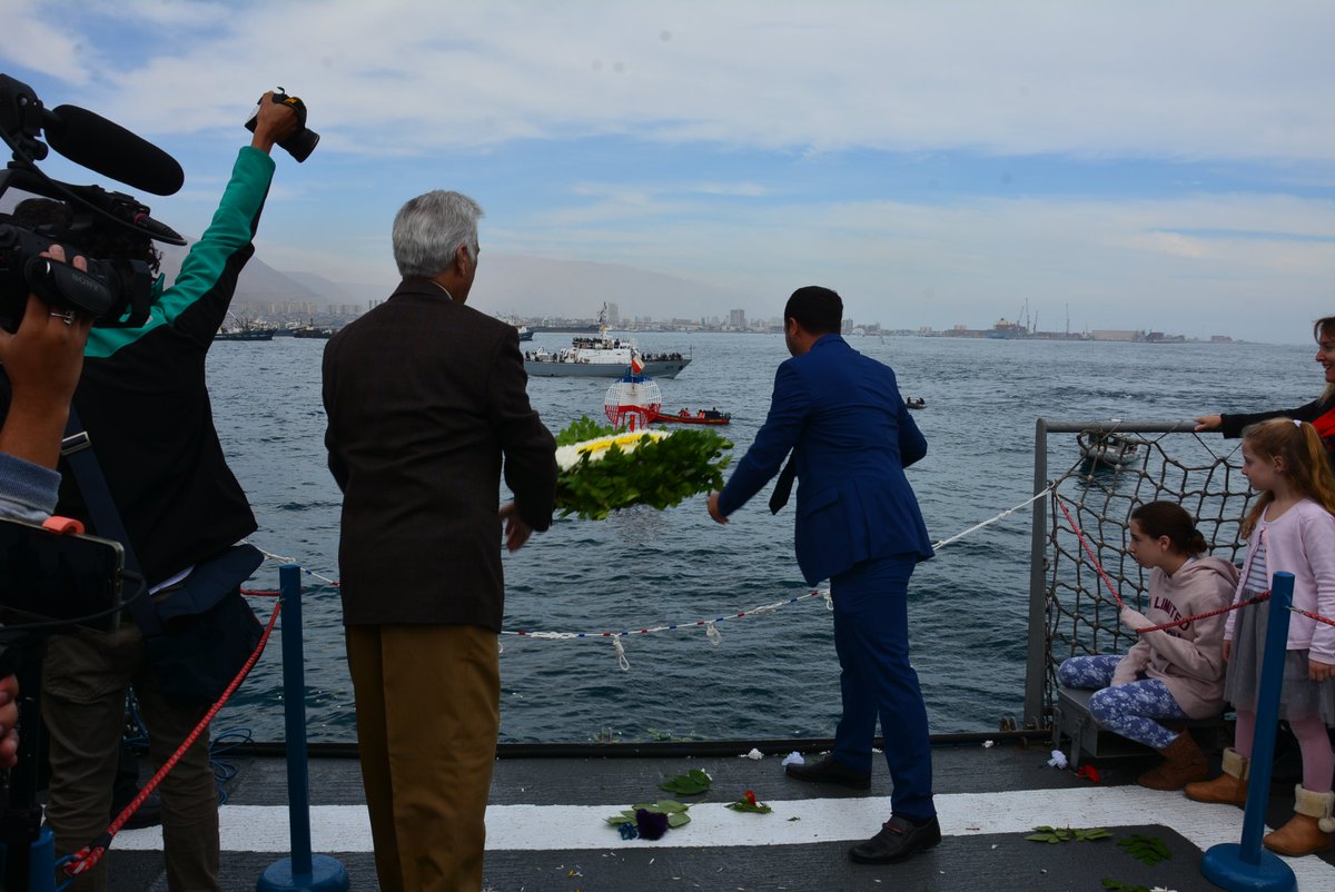 ROTARYIQUIQUE's tweet photo. #21MAYOIQUIQUE #ROTARYIQUIQUE #COMBATENAVALDEIQUIQUE https://t.co/gDhwl0Bn08