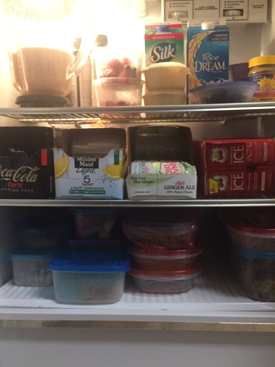 SportsHeather's tweet photo. It's so hard to eat right in this business.. a week's worth of meal prep.. done.. #offdaywork #cleaneats https://t.co/PmF4aVdMZj
