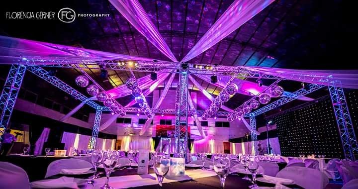 DjNicodiaz's tweet photo. 🔙 Recep 2016 #LaserDj 🔊 #DjNicoDiaz 🎧🎵 #FlorenciaGerner 📸 #ServicioCristal 🍽 https://t.co/a7AGwhvJRo