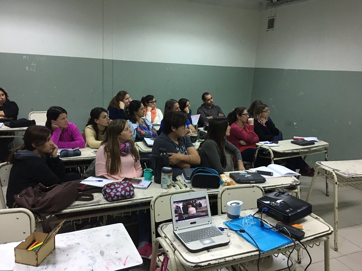 avirtual's tweet photo. Docentes de nivel primario capacitándose en #ABPBH2017 #TIC @CIEChacabuco @BaheDfc @equipocoordciie @BAeducacion https://t.co/tSK0bYHSw9